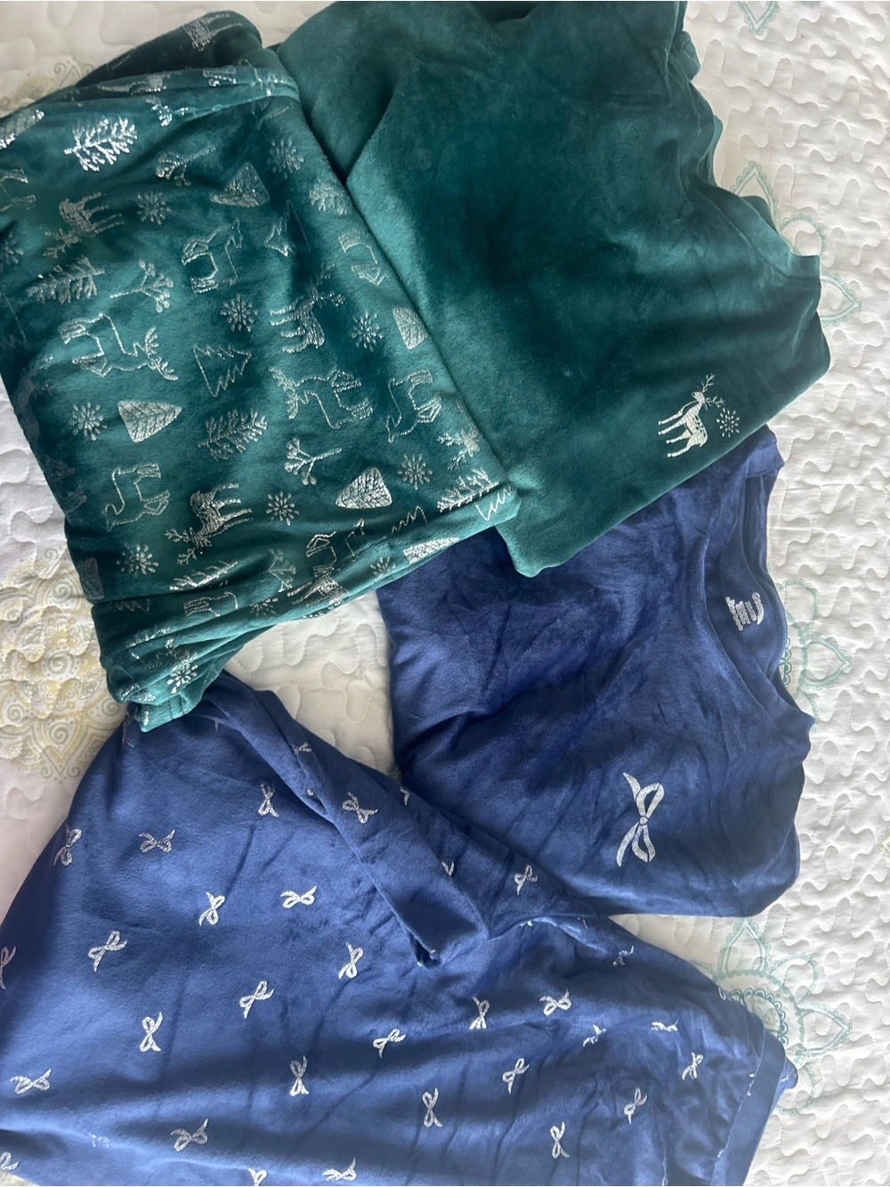 2xl. Green and Blue Cozy Pajama Set - Soft Sleepwear